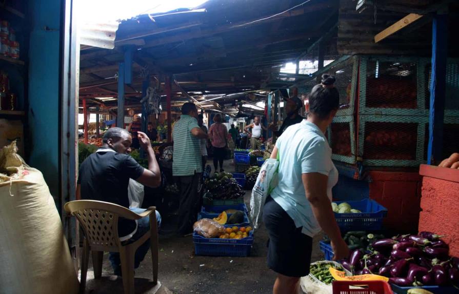 Afirman mercado de Los Mina mejora su higiene ...
