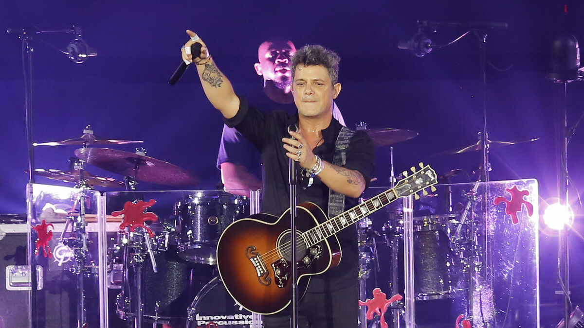 Alejandro Sanz sobre el escenario